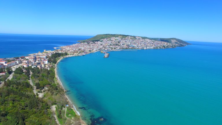 Sinop Kamp Alanları ve Konaklama Rehberi 3 Sinop Pansiyon Rehberi 2026: Merkez, Karakum, Hamsilos ve Denize Sıfır Konaklama Seçenekleri