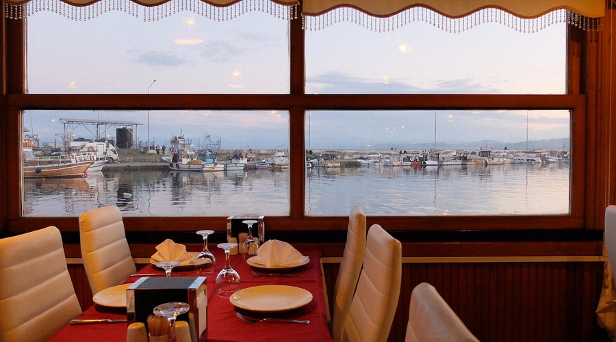 Sinop’ta Romantik Akşam Yemeği 4 Manzaralı Restorant