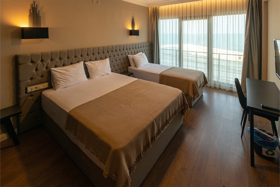 Otelimiz, Karadeniz’in en mutlu şehri olan Sinop’un olanakları ve imkanları ile en konforlu oteli konumundadır. Alinn Hotel Sinop Otelleri