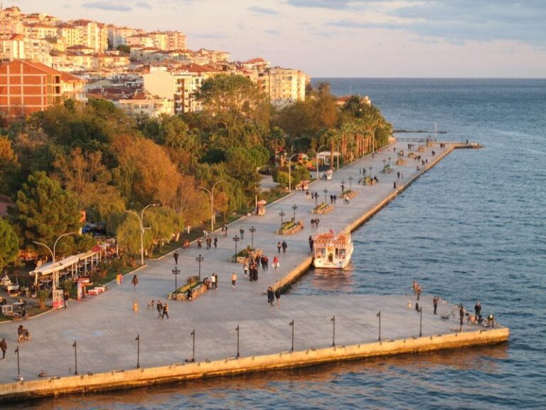 Sinop’ta Romantik Akşam Yemeği 4 Manzaralı Restorant