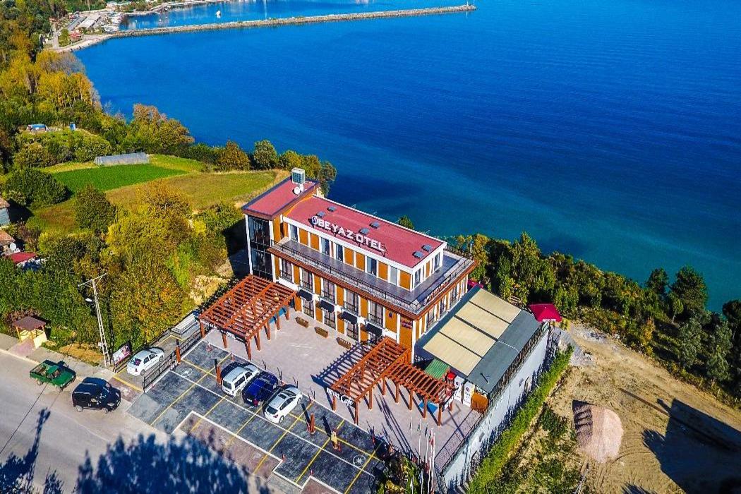 Beyaz Otel Gerze Rezervasyon